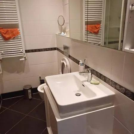 10min To The Center Modern Flat Apartment *